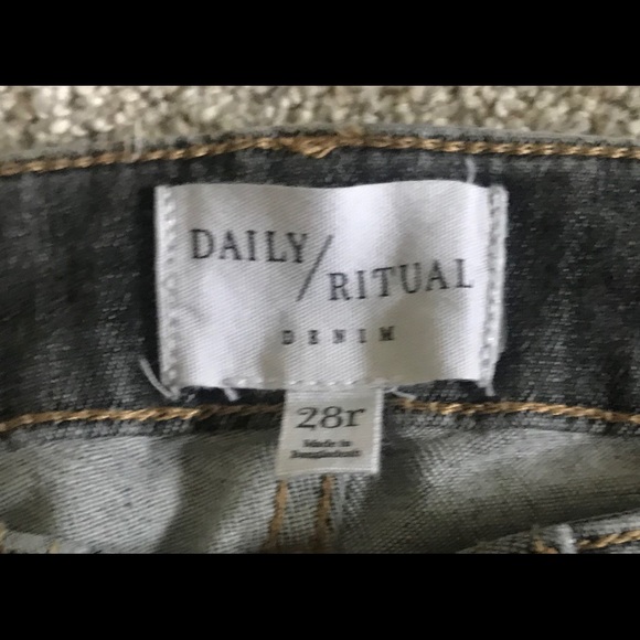 DAILY/RITUAL SKINNY GRAY JEANS 28R - Picture 2 of 2